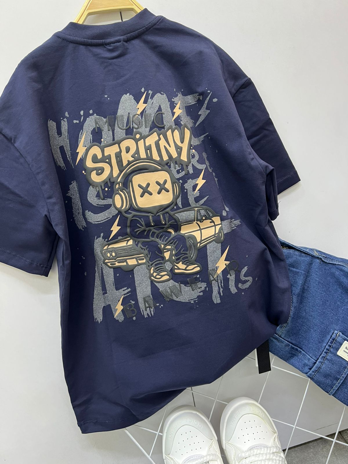 CAMISETA OVERSIZE STRITNY